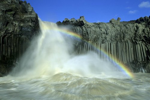 Islande. Cascade de Aldeyjarfoss. (V 10558)