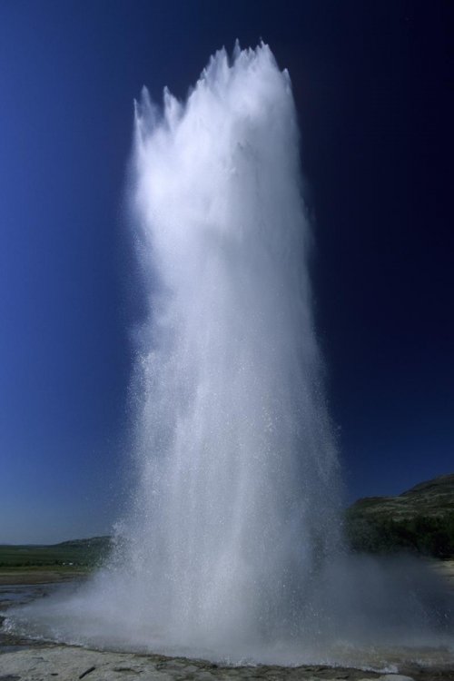 Islande. Geysir. Geyser de Strokkur.(V 10890)
