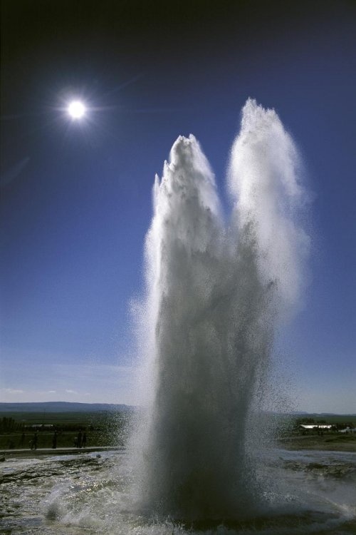 Islande. Geysir. Geyser de Strokkur.(V 10894)